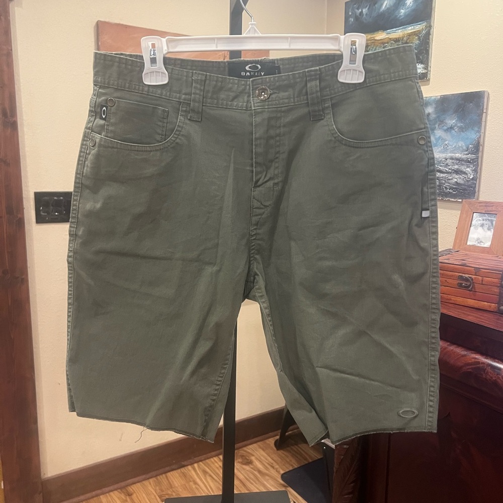 Oakley Men's Olive Shorts Canvas Flat Front